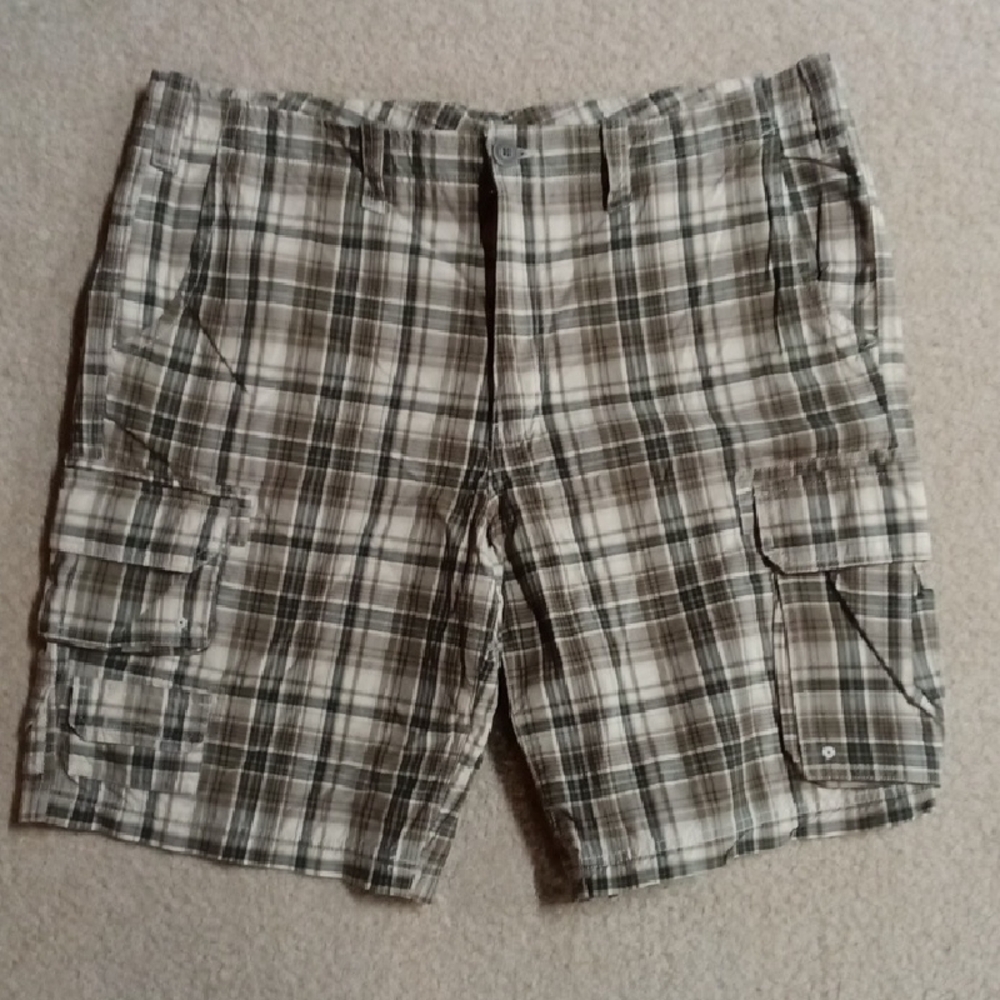 Eddie Bauer Plaid Cargo Shorts